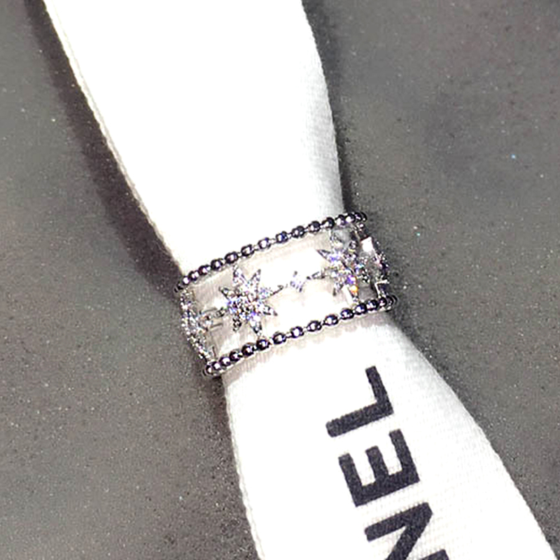 NEW ARRIVAL Korean Super Micro - Wedding Superstar 评论和价格
