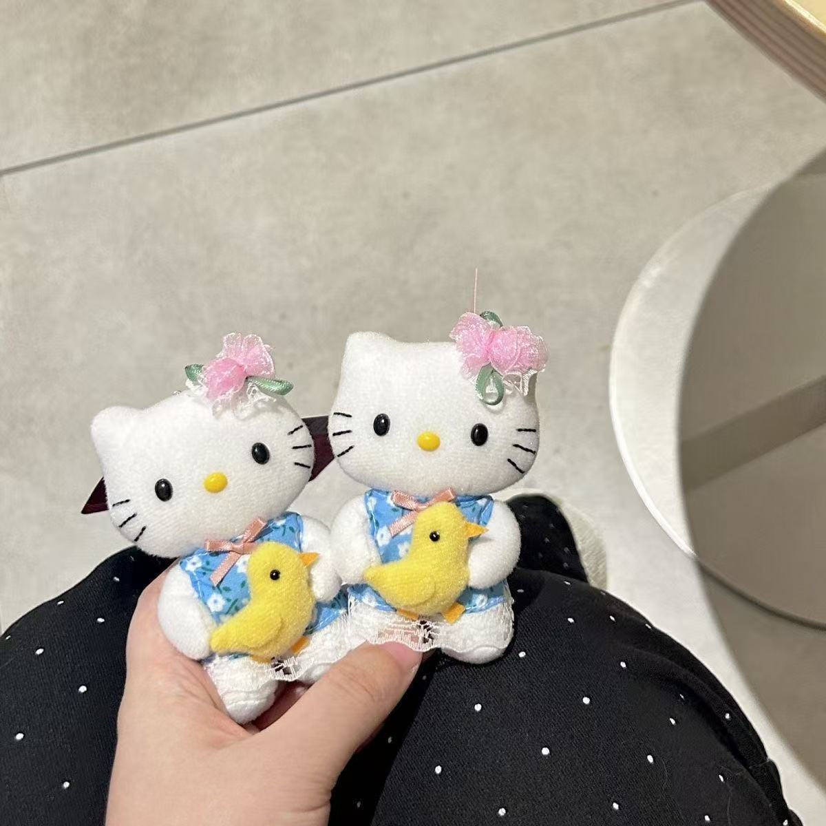 Hello Kitty Hug Duck Floral Dr - Good Floral & Wedding Decor Supply 评论和价格